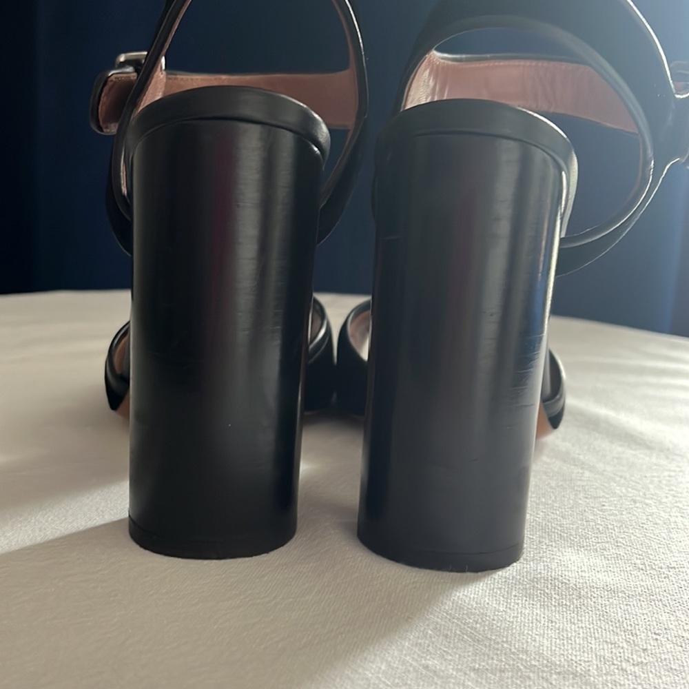 Bally velvet strap shoe - Picture 4 of 10